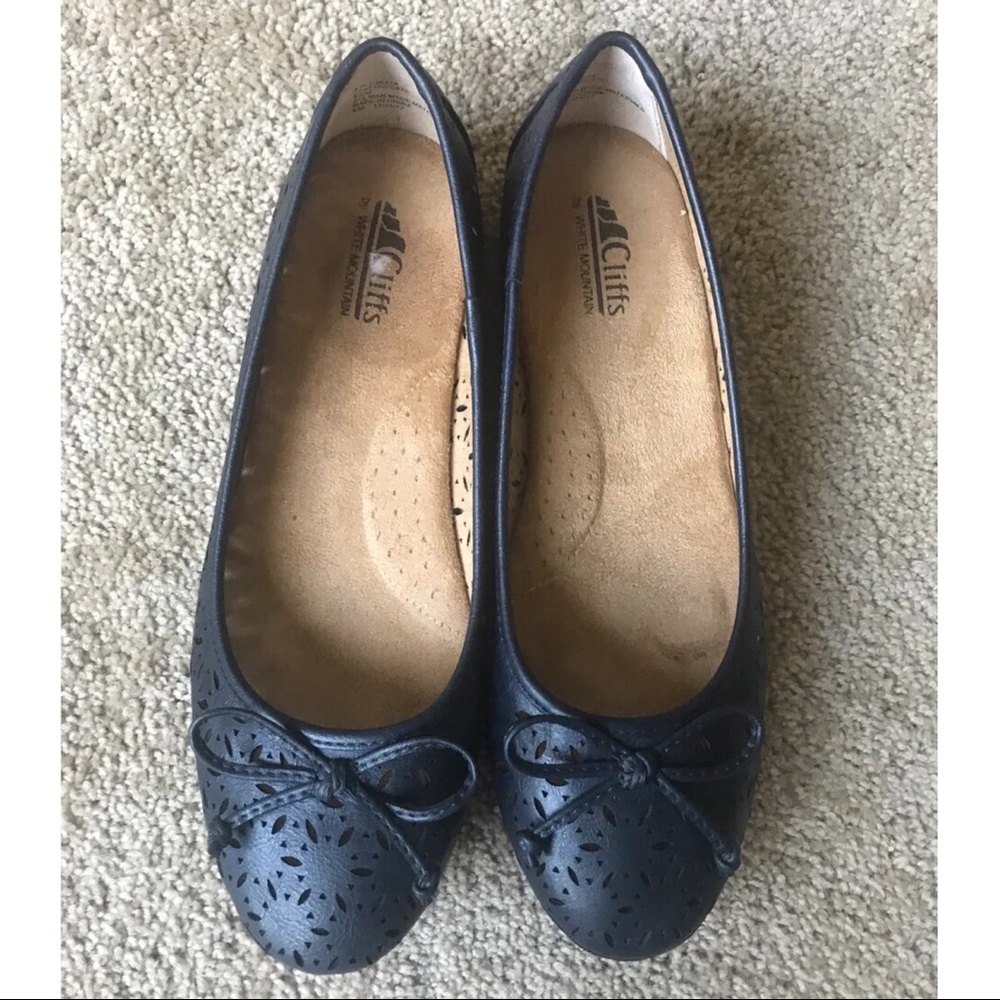 Cliffs by White Mountain Cate Navy Blue Flats 9 M